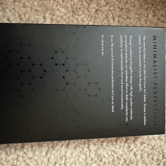 2 phone cases and 1 glass screen protector (for iPhone 12/12 pro) - Picture 7 of 10